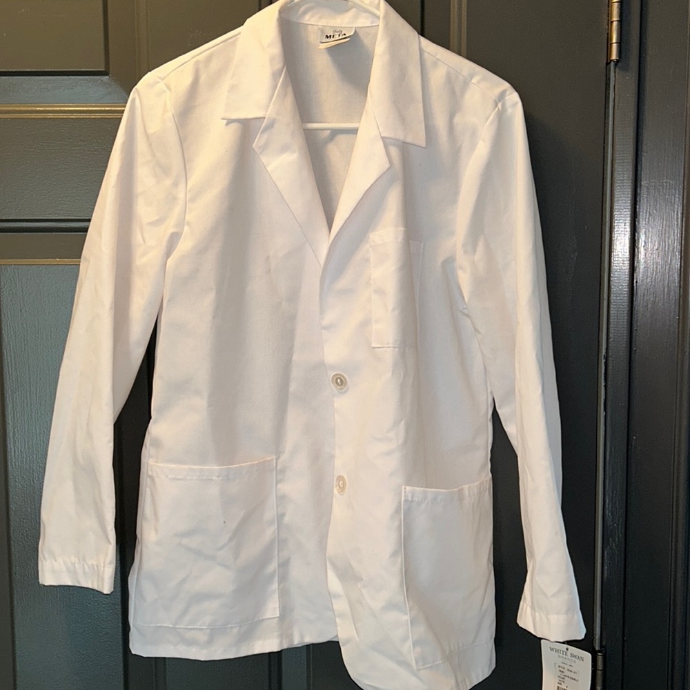 BRAND NEW WHITE NURSING SCHOOL LAB COAT
